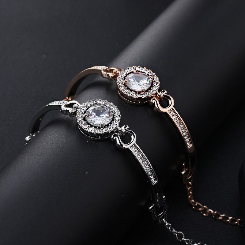 Luxurious Zircon Decoration Design Alloy Bracelet.