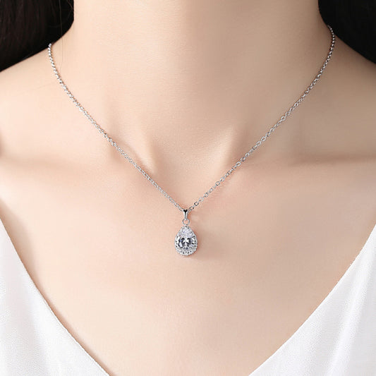 Tear Drop Shape Zircon Pendant Necklace.