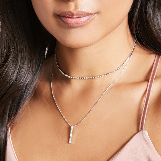 Double-Layer Pendant Necklace in Silver Color.