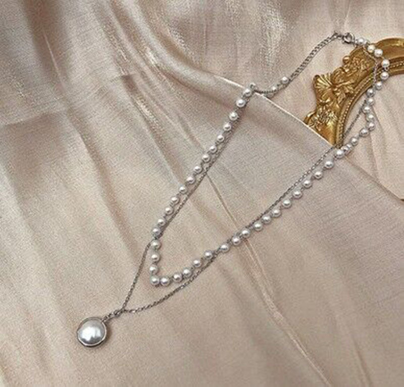 Two Layer Faux Pearl Pendant Necklace