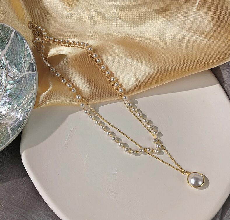 Two Layer Faux Pearl Pendant Necklace