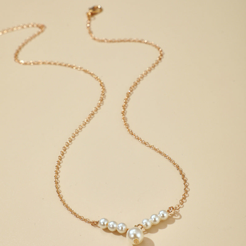 Faux Pearl Pendant Necklace